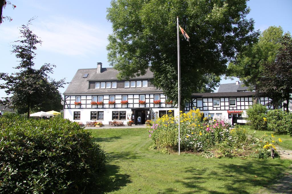 Ferienwohnungen Landgasthof Gilsbach Winterberg Bagian luar foto