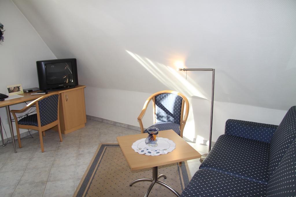 Ferienwohnungen Landgasthof Gilsbach Winterberg Ruang foto