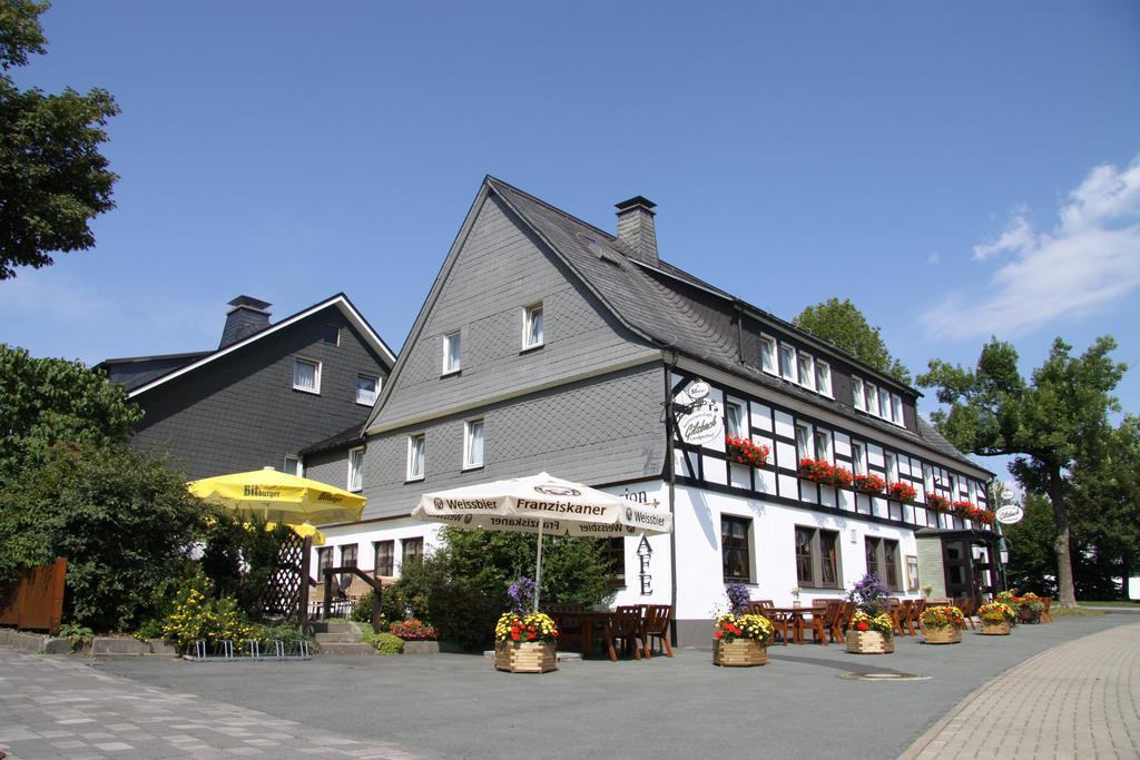 Ferienwohnungen Landgasthof Gilsbach Winterberg Bagian luar foto